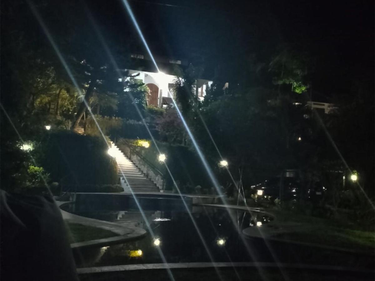 סנגיגי Sunset Villa מראה חיצוני תמונה